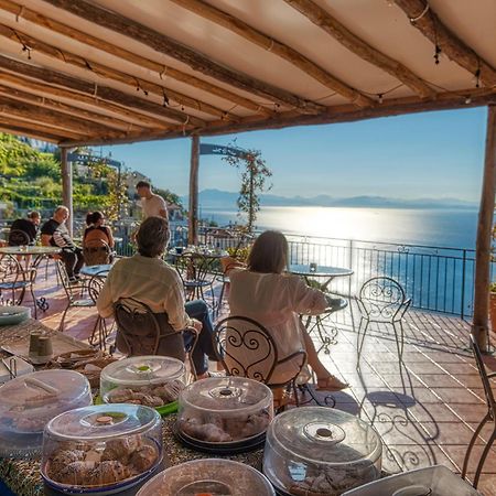 Villa Pino Furore Exteriér fotografie