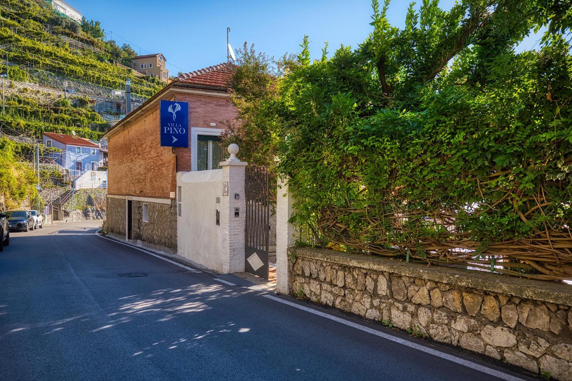 Villa Pino Furore Exteriér fotografie